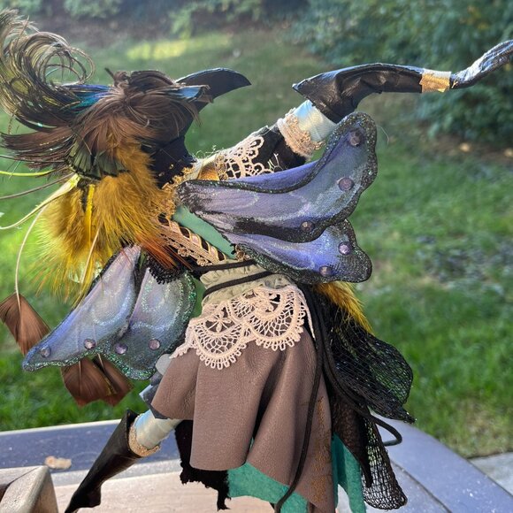 (CHD) Betty Nelson Daniels. Handcrafted. Art. Wings of Reverie - Picture 4 of 8